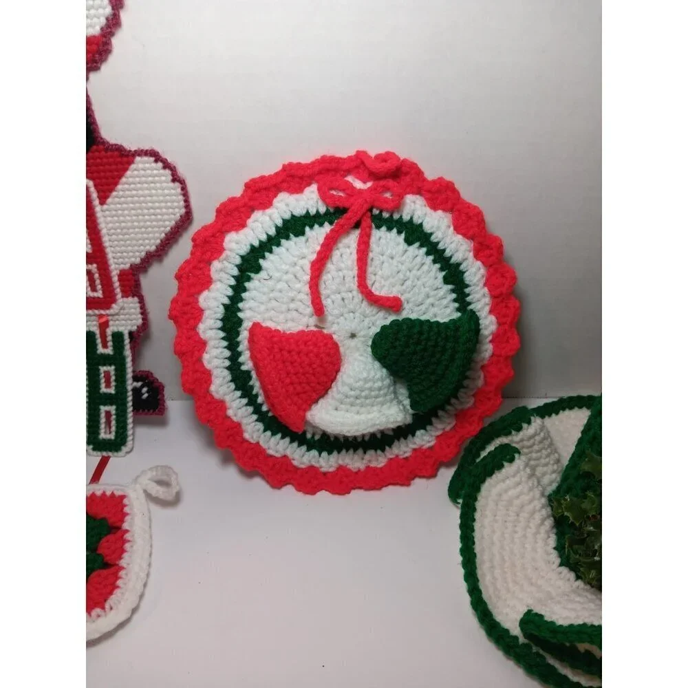 Vtg Lot Of 6 Handmade Plastic Canvas Needlepoint Santa Claus Christmas Decor